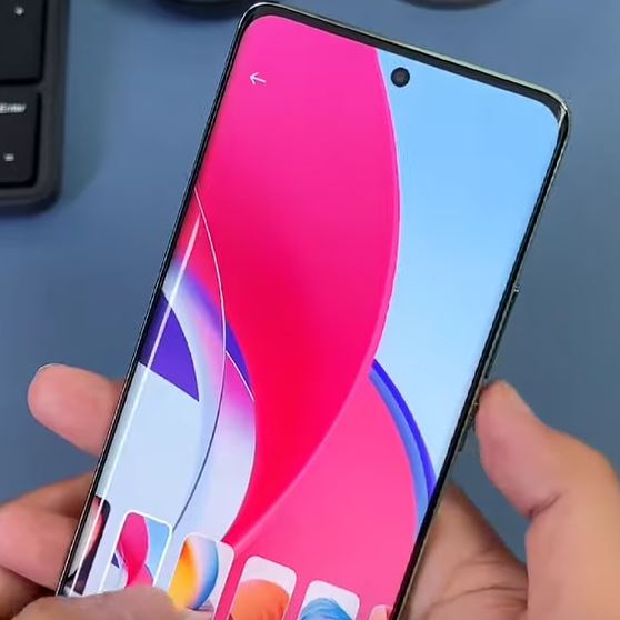 realme11proplus display - زووم فايف
